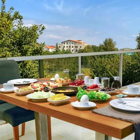 Hotel Helenapolis 3*